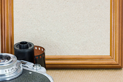 復古照相機、 老照片、 信件和筆配書