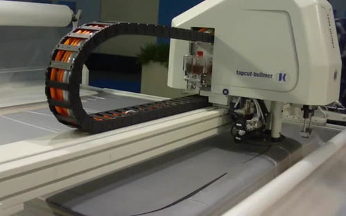 自動裁床先進高效節(jié)省布料